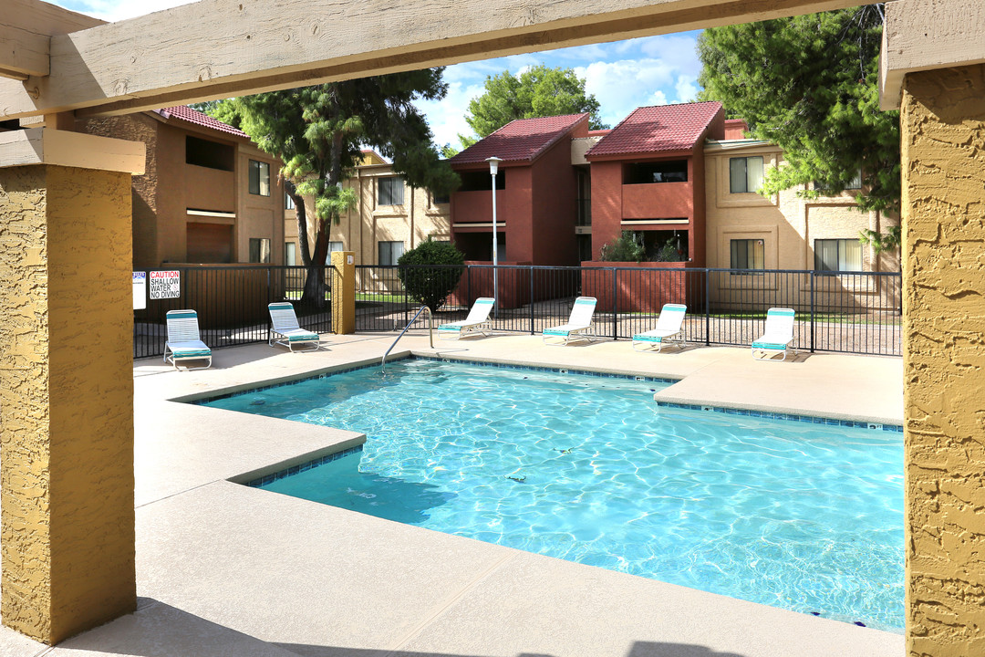 Parkside Apartments in Tempe, AZ - Foto de edificio
