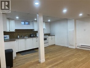 135 Northgate Dr in Welland, ON - Building Photo - Building Photo