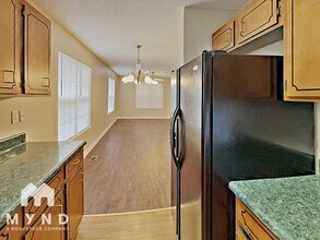 202 Jubilee Dr in Chapel Hill, NC - Foto de edificio - Building Photo