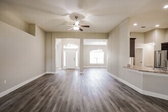 506 W Leah Ct in Fruitland Park, FL - Building Photo - Building Photo
