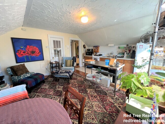 35 Danforth St, Unit 3 in Boston, MA - Building Photo - Building Photo
