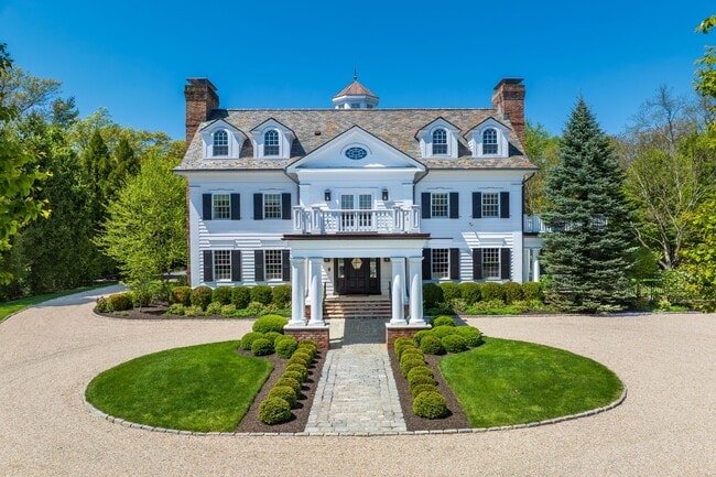 4 Cherry Blossom Ln in Greenwich, CT - Building Photo - Building Photo