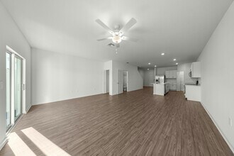 4883 SW 81st Lp in Liberty Triangle, FL - Building Photo - Building Photo