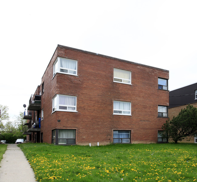 91 Neptune Dr in Toronto, ON - Building Photo - Primary Photo