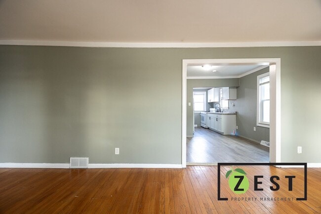 128 W Muir Ave in Hazel Park, MI - Building Photo - Building Photo