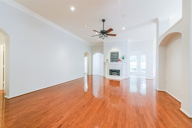 14610 Farrawood Dr in Cypress, TX - Building Photo - Building Photo