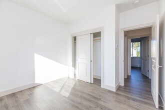 2800 E Yesler Wy in Seattle, WA - Building Photo - Building Photo