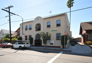 Cambridge Arms Apartments in Los Angeles, CA - Building Photo - Building Photo