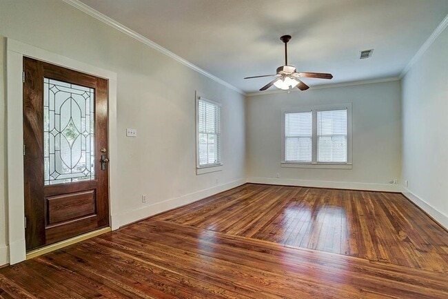 1020 Louise St in Houston, TX - Building Photo - Building Photo
