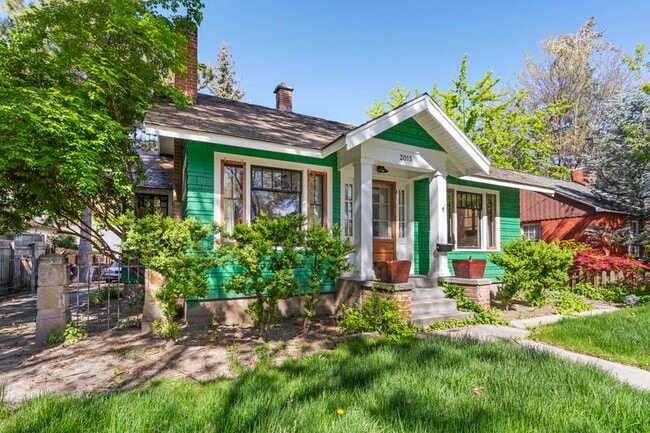 property at 2015 N 19th St
