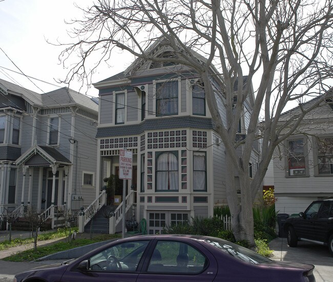 2202 San Antonio Ave in Alameda, CA - Foto de edificio - Building Photo