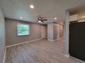 1353 New Field Ln in Indianapolis, IN - Building Photo - Building Photo