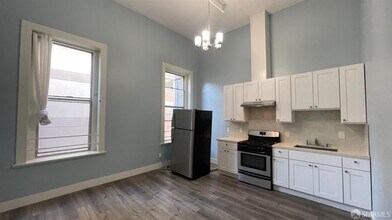 375 12th St in Oakland, CA - Building Photo - Building Photo