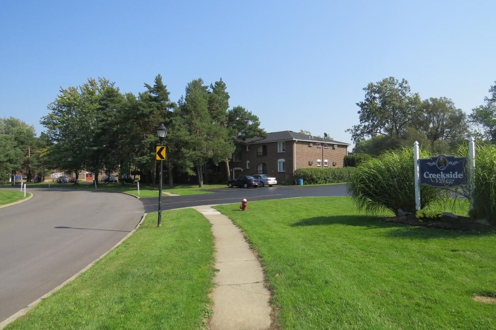 Creekside Village Apartments in Tonawanda, NY
