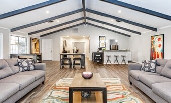 West End Crossing in Beaumont, TX - Building Photo