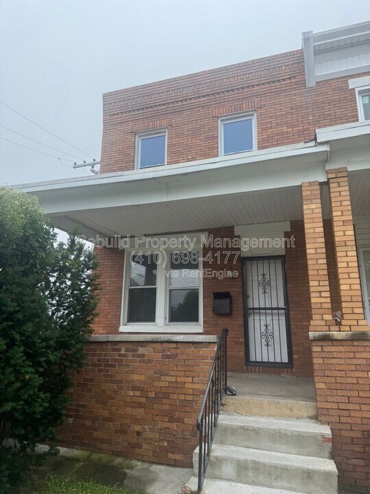 2867 Lake Ave in Baltimore, MD - Building Photo