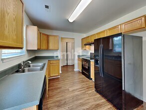 1749 E Ridge Heights Dr in Fuquay Varina, NC - Building Photo - Building Photo