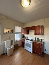 17 Hillside St, Unit 17 Hillside Street in Boston, MA - Foto de edificio - Building Photo