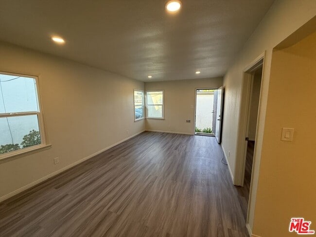 5242 Mccallum Ave in South Gate, CA - Building Photo - Building Photo