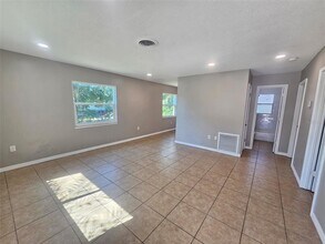 4118 59th St W in Bradenton, FL - Building Photo - Building Photo