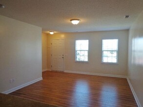 202 Lanieve Ct, Unit #6 in Hubert, NC - Building Photo - Building Photo
