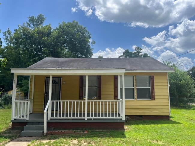 property at 207 Roosevelt Rd