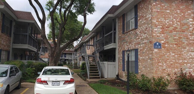 2350 Bering Dr photo'