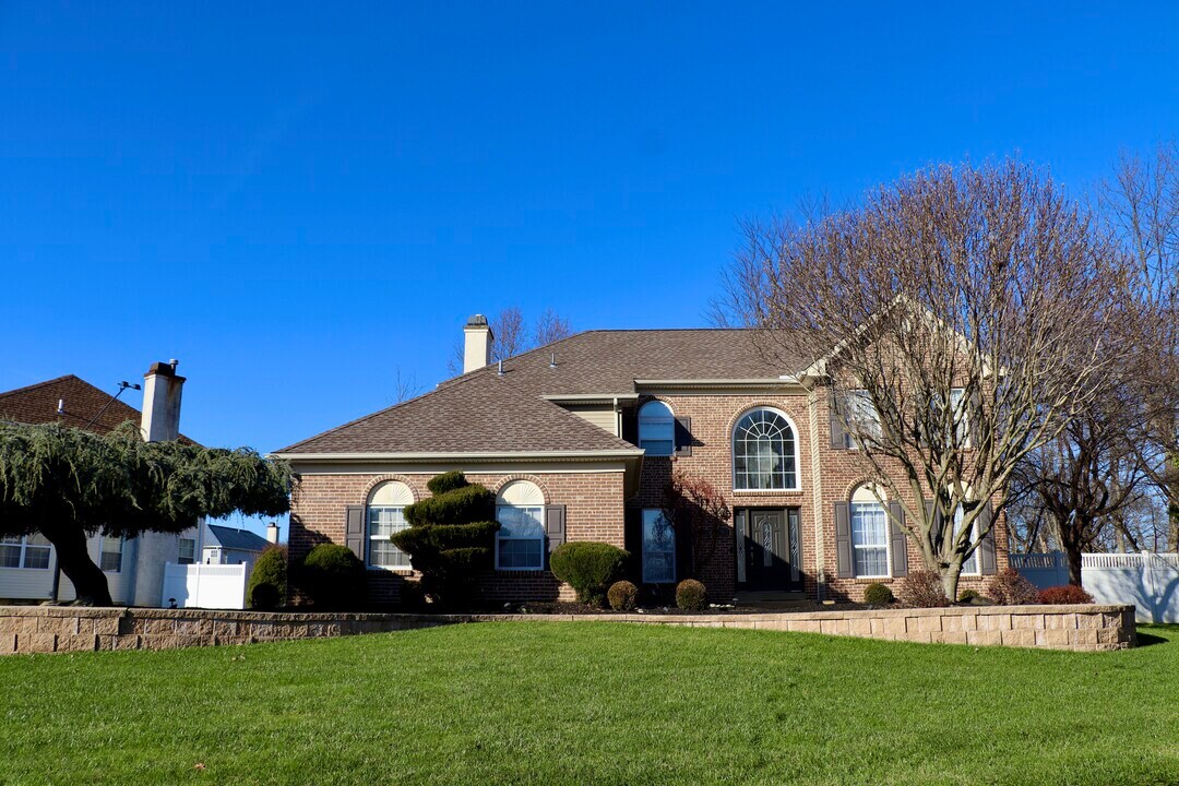 2969 Columbia Dr in Bensalem, PA - Building Photo