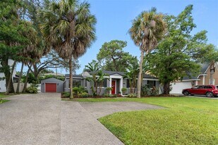 4008 W Swann Ave in Tampa, FL - Building Photo