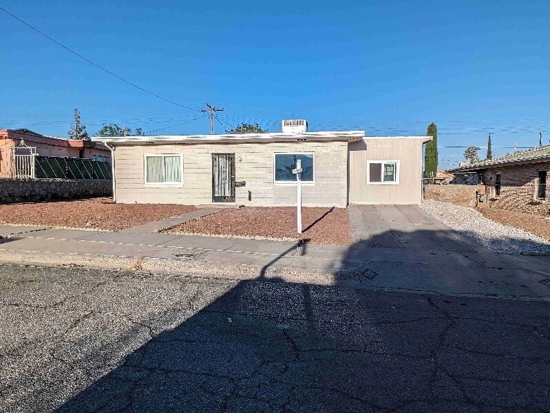1532 Edwards St in El Paso, TX - Building Photo