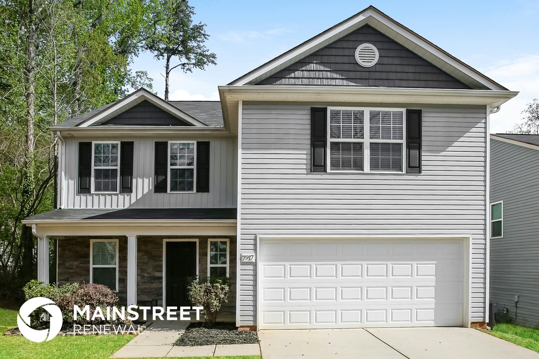 7917 E Lane Dr in Charlotte, NC - Building Photo