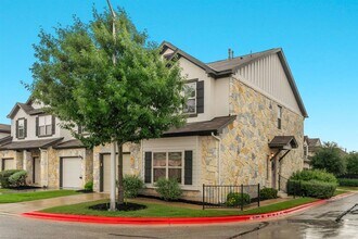 11807 Frenchie Ln in Austin, TX - Building Photo - Building Photo