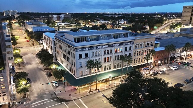 301 E Bay St in Jacksonville, FL - Building Photo - Building Photo