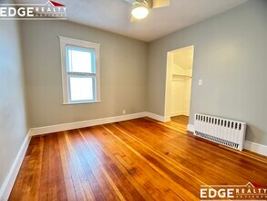 51 1st St, Unit 1 in Medford, MA - Foto de edificio - Building Photo