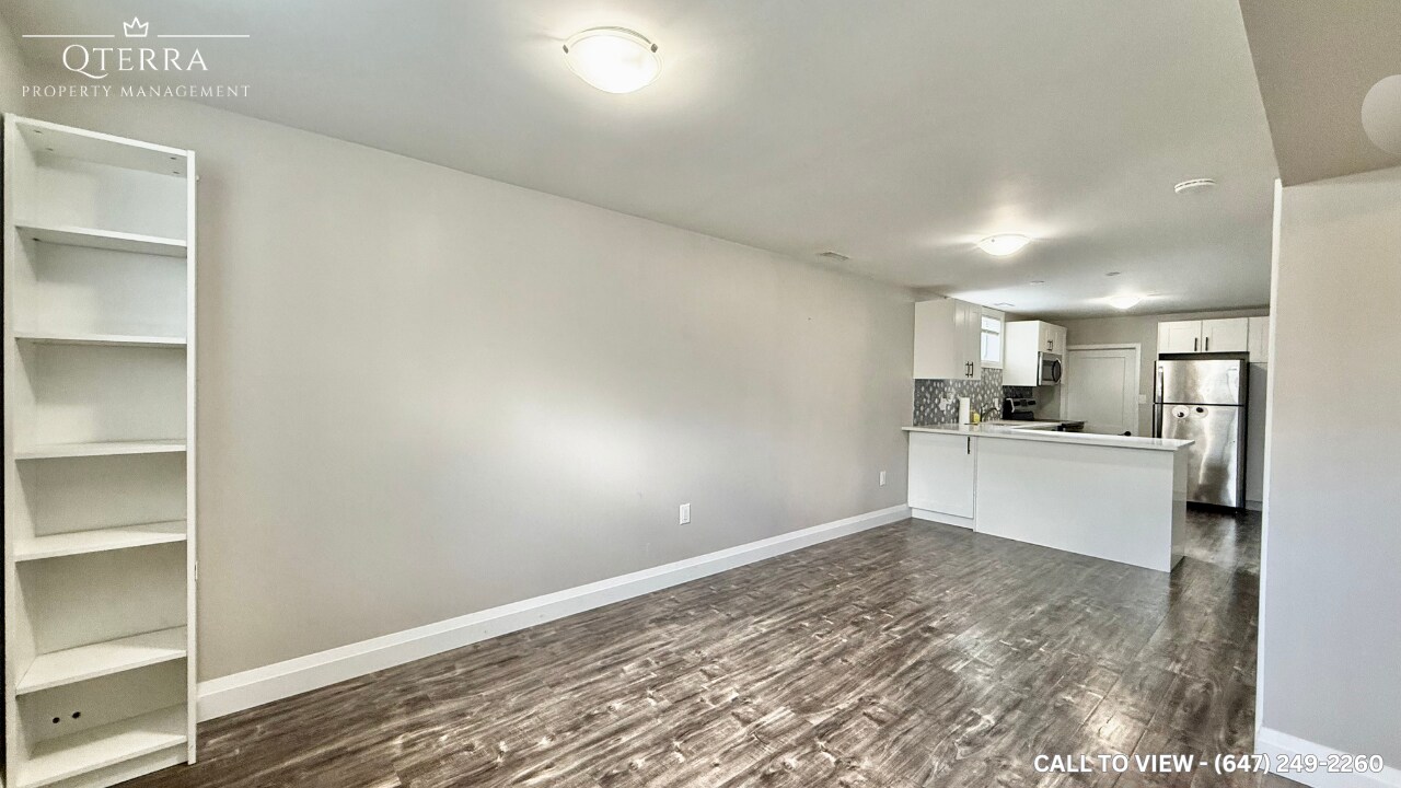 275 Sydney St S in Kitchener, ON - Building Photo