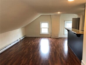 328 Polk St, Unit Unit 4 in Bethlehem, PA - Building Photo - Building Photo