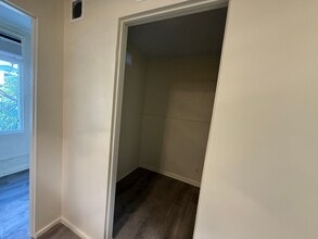 1289 S King St in Honolulu, HI - Building Photo - Building Photo