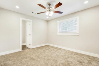 5689 Nichols Ln in Decatur, GA - Building Photo - Building Photo