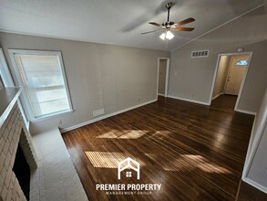 2942 S Mendenhall Rd in Memphis, TN - Building Photo - Building Photo