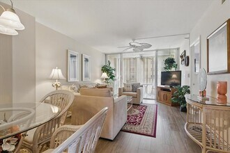 244 St Augustine Ave in Venice, FL - Building Photo - Building Photo