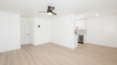 Ivy Street Apartments in San Diego, CA - Foto de edificio - Building Photo