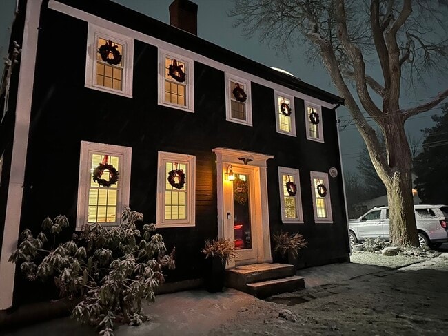 property at 2208 Washington St