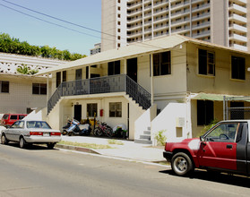 1939-1941 Kahakai Dr in Honolulu, HI - Building Photo - Building Photo