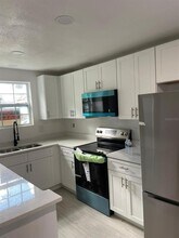 611 Westmoreland Rd in Daytona Beach, FL - Building Photo - Building Photo