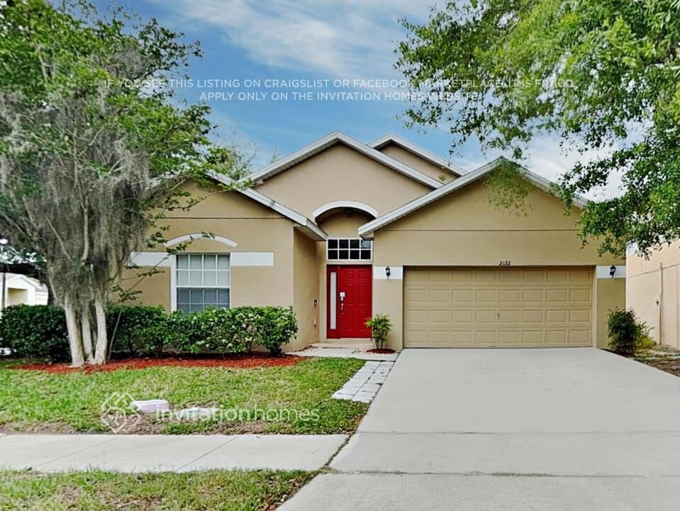 2122 Senate Ave in St. Cloud, FL - Foto de edificio