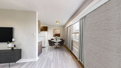 73 Lovilla Blvd in Toronto, ON - Building Photo - Building Photo