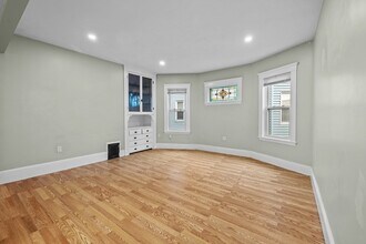 25 Howes St in Boston, MA - Building Photo - Building Photo