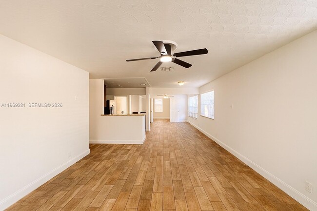 6780 Meade St in Hollywood, FL - Building Photo - Building Photo