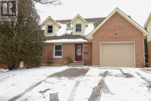 510 Kortright Rd W in Guelph, ON - Building Photo