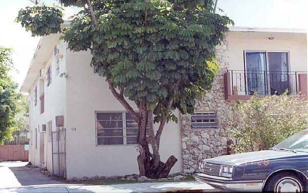 219 SW 5th Ave in Miami, FL - Building Photo - Building Photo